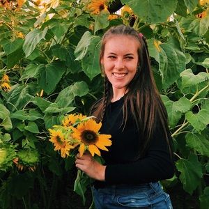 Meet your Posher, Abby